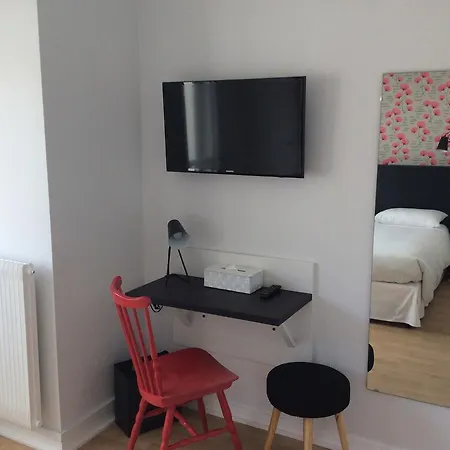 Hotel Logis Du Port 3*