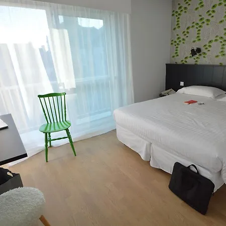 Hotel Logis Du Port Plobannalec